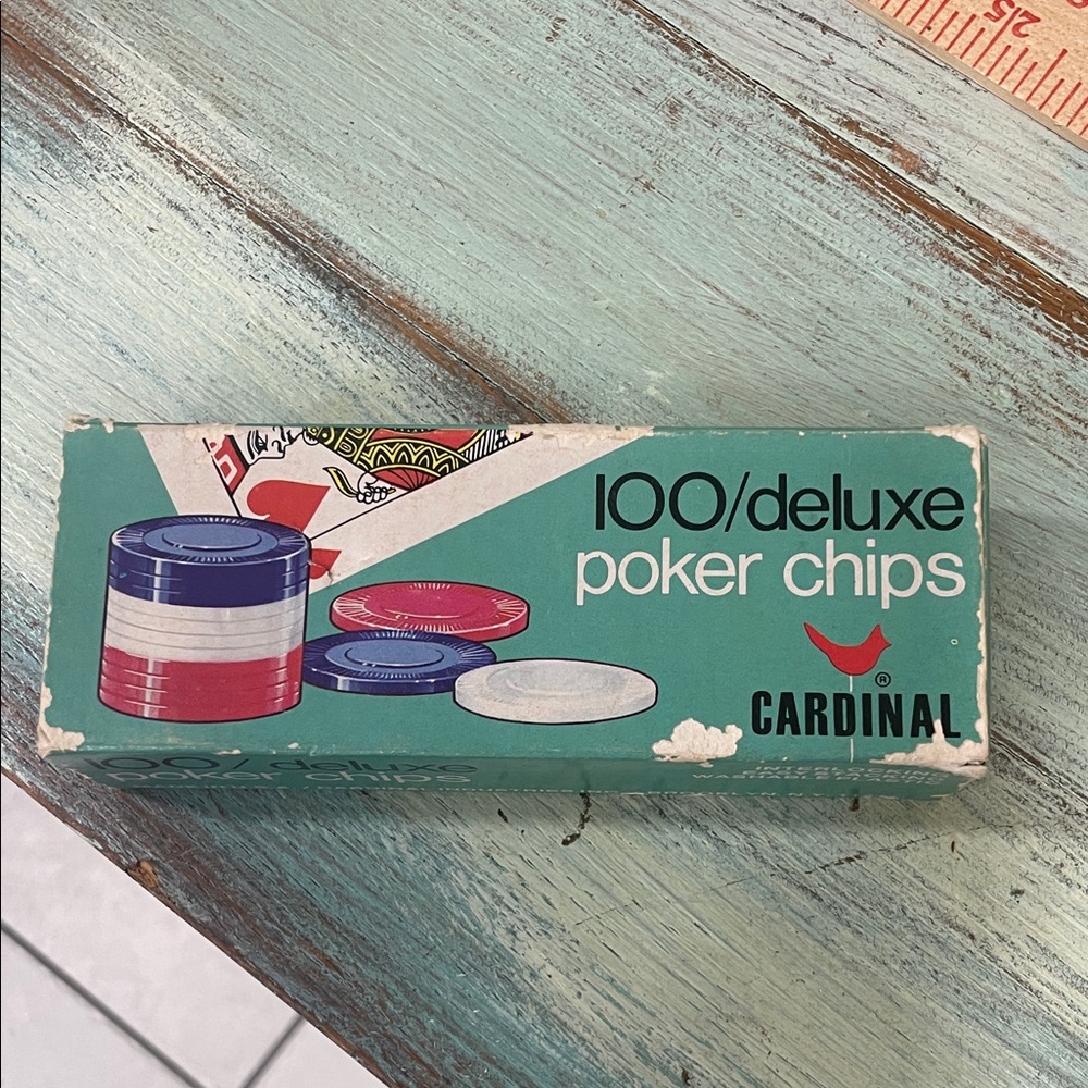 Cardinal 100 Vintage Deluxe Poker Chips Set NEW Made in USA.